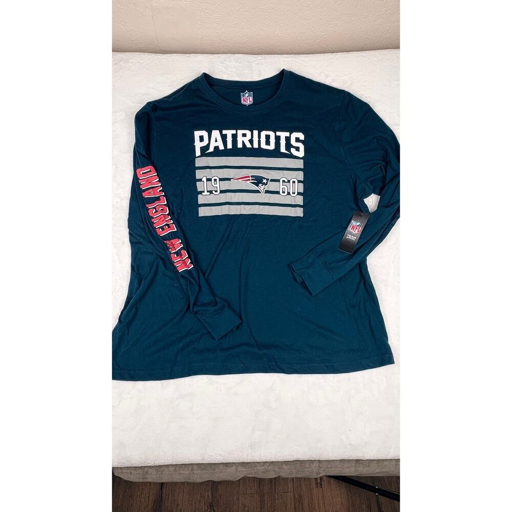 NWT New England Patriots Long-Sleeve Shirt (3XL)